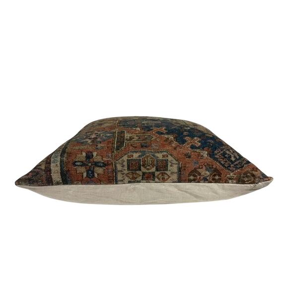 Pottery Barn Navin Printed Pillow Cover Linen Cotton 22x22 with Feather Insert - Picture 3 of 8